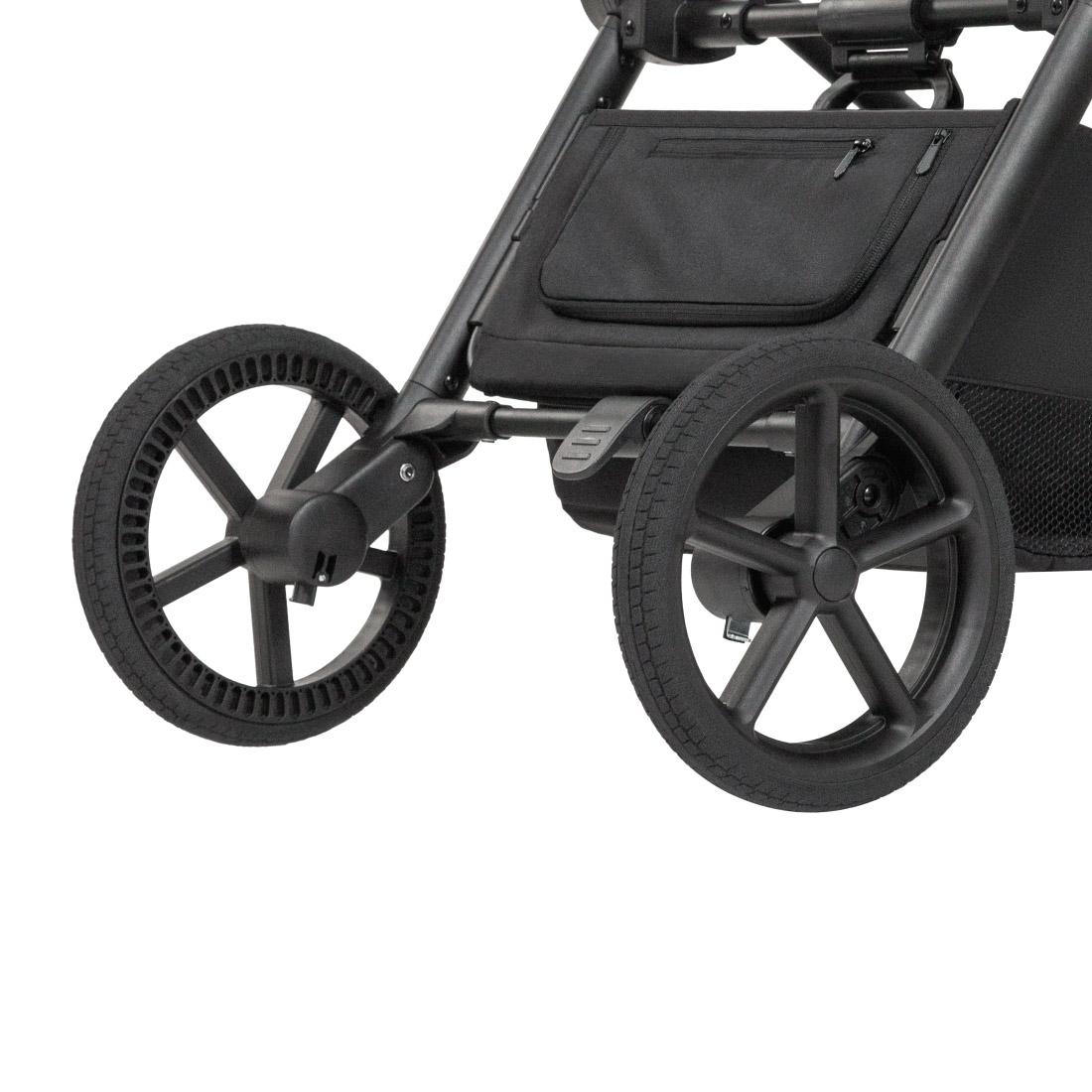 Der Universal-Kinderwagen Epica 3 in 1 2025 Durch adaptive Dämpfung wird der Lauf des Kinderwagens weicher und überschüssige Vibrationen absorbiert.