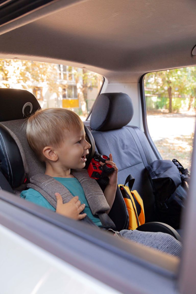 Eine Weltraumfahrt von Carrello, oder wie sich ein Kleinkind mit dem Autositz 1 anfreundet